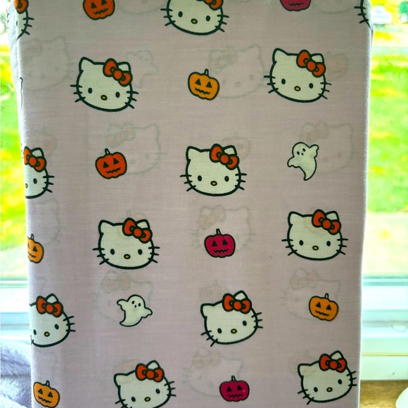 Viral Halloween Hello Kitty Sheets Queen